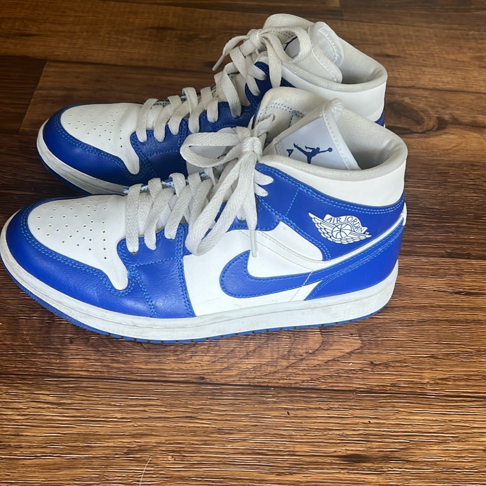 Nike Air Jordan Mid Shoes. Womens 9 European 40.5